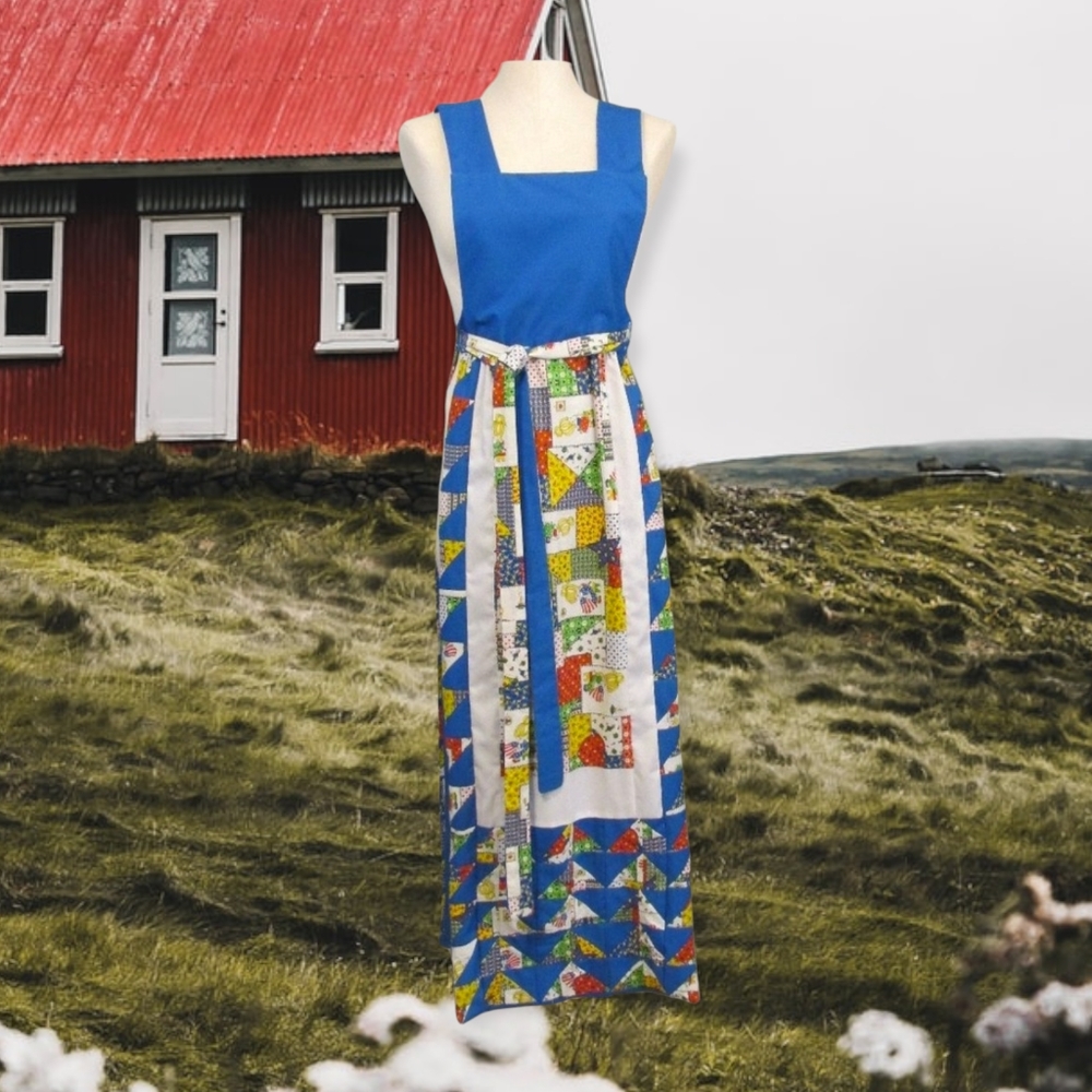Vintage 70s Quilted Smock/ Apron Dress Cover